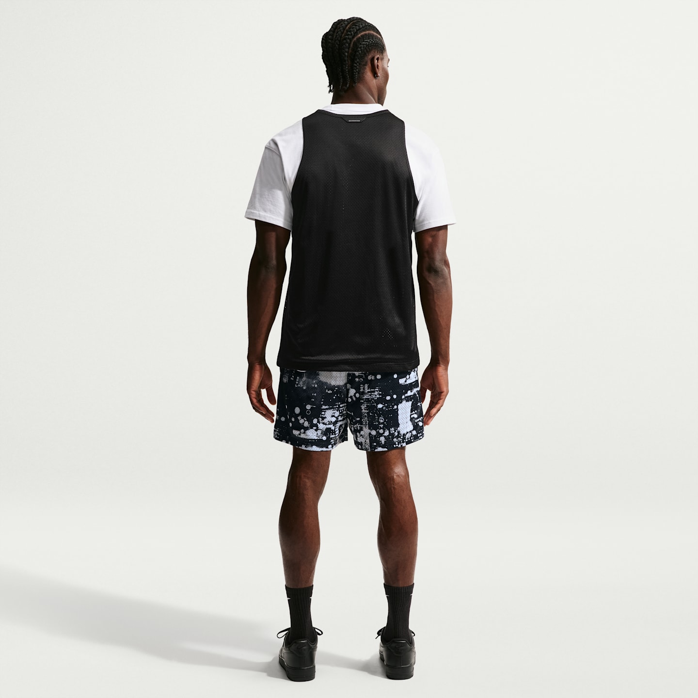Мужские шорты Nike Standard Issue Men's Dri-FIT 5" Mesh Basketball Shorts — фото 5