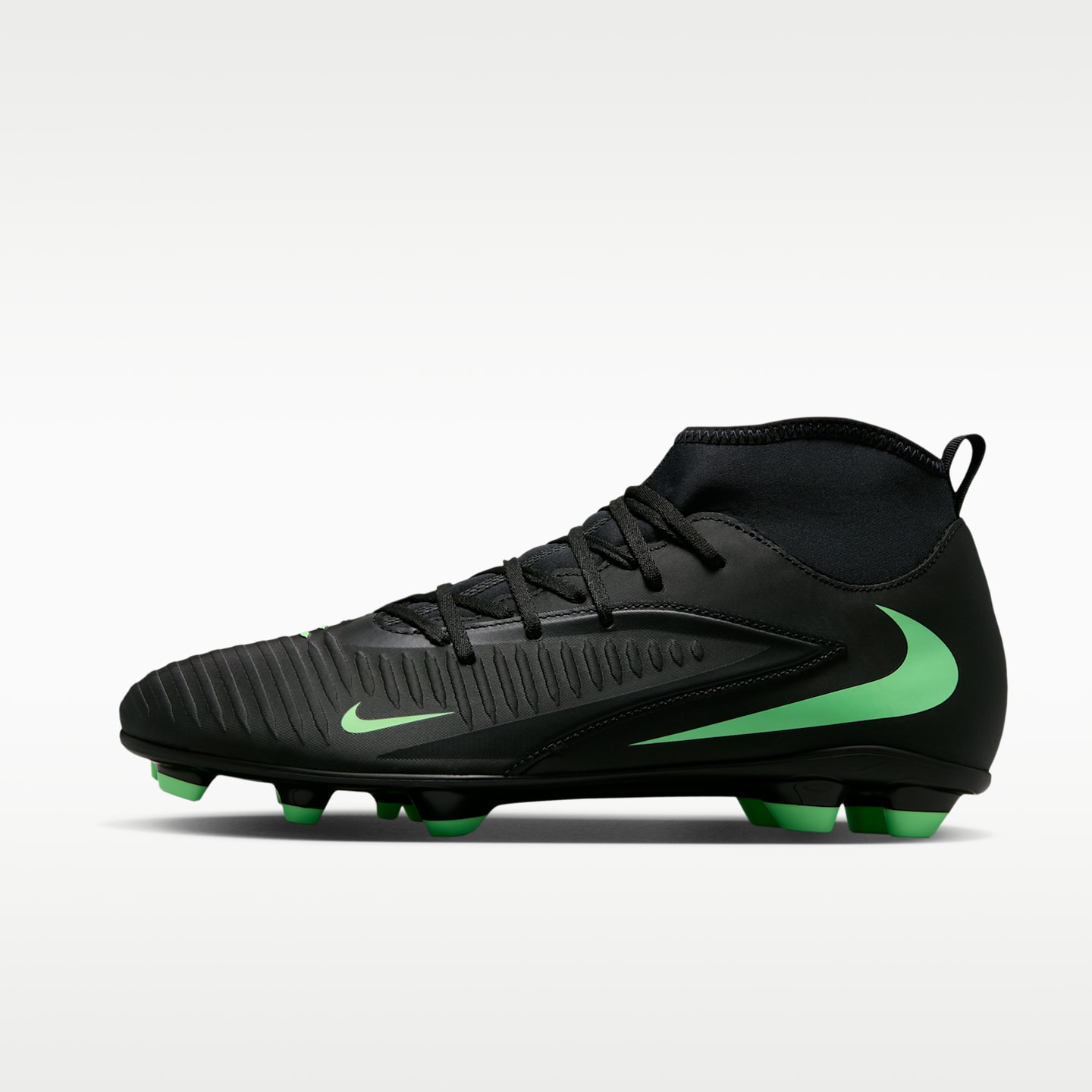 Мужские бутсы Nike Phantom 6 High Club Multi-Ground Soccer Cleats — фото 1