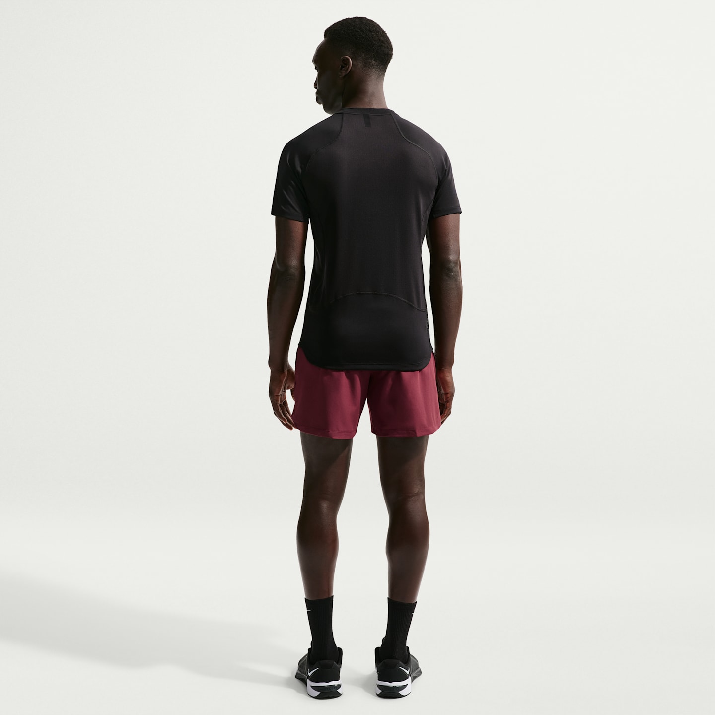Мужские топы Nike Pro Training Men's Dri-FIT Short-Sleeve Top — фото 5