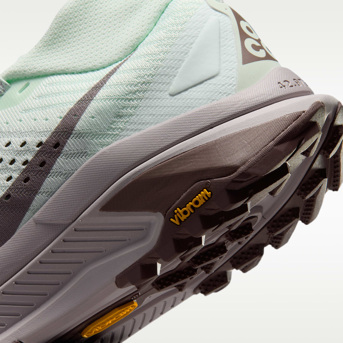 Женские кроссовки Nike ACG Zegama Trail Women's Trail Running Shoes — фото 8