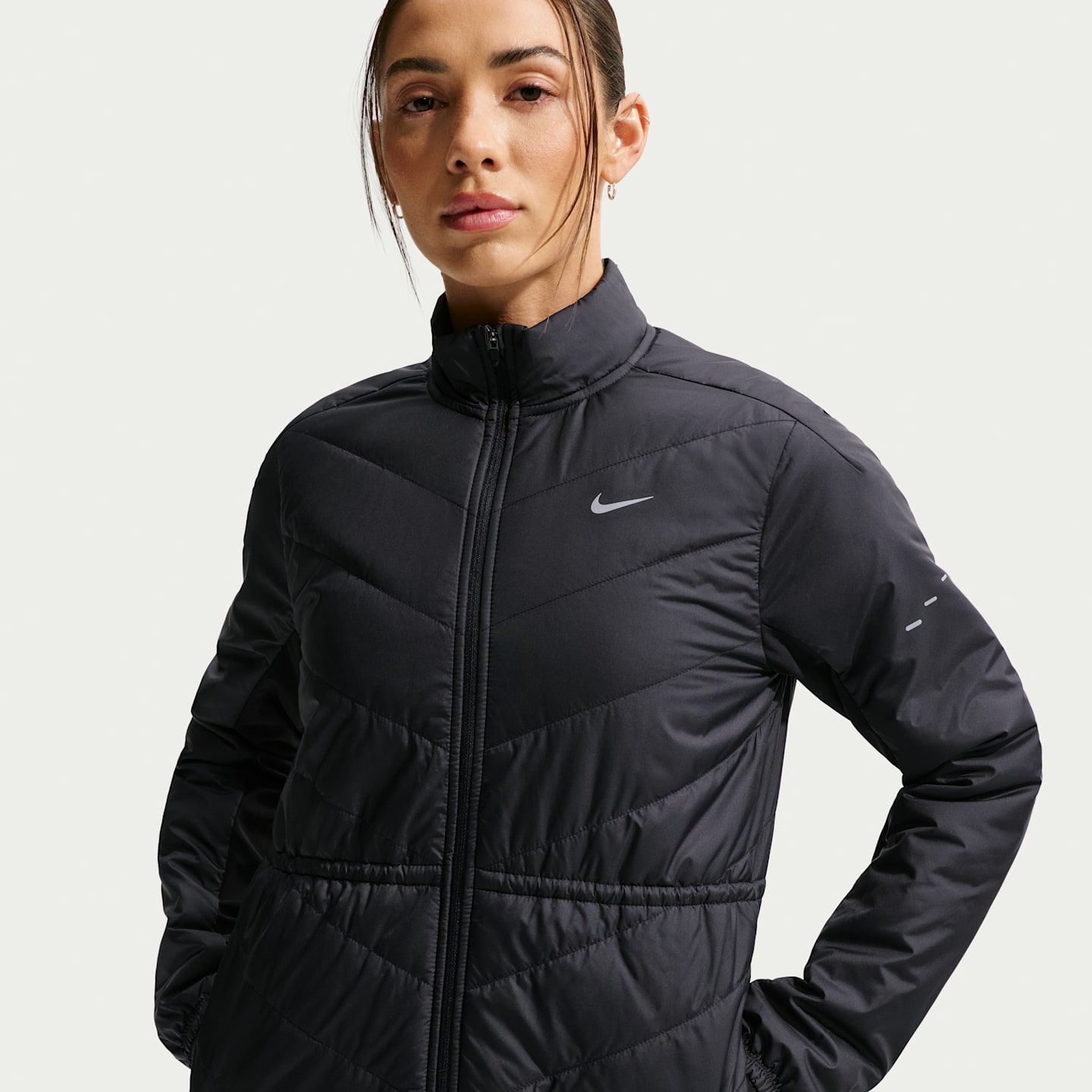 Женские куртки Nike Swift Women's Therma-FIT Running Jacket — фото 1
