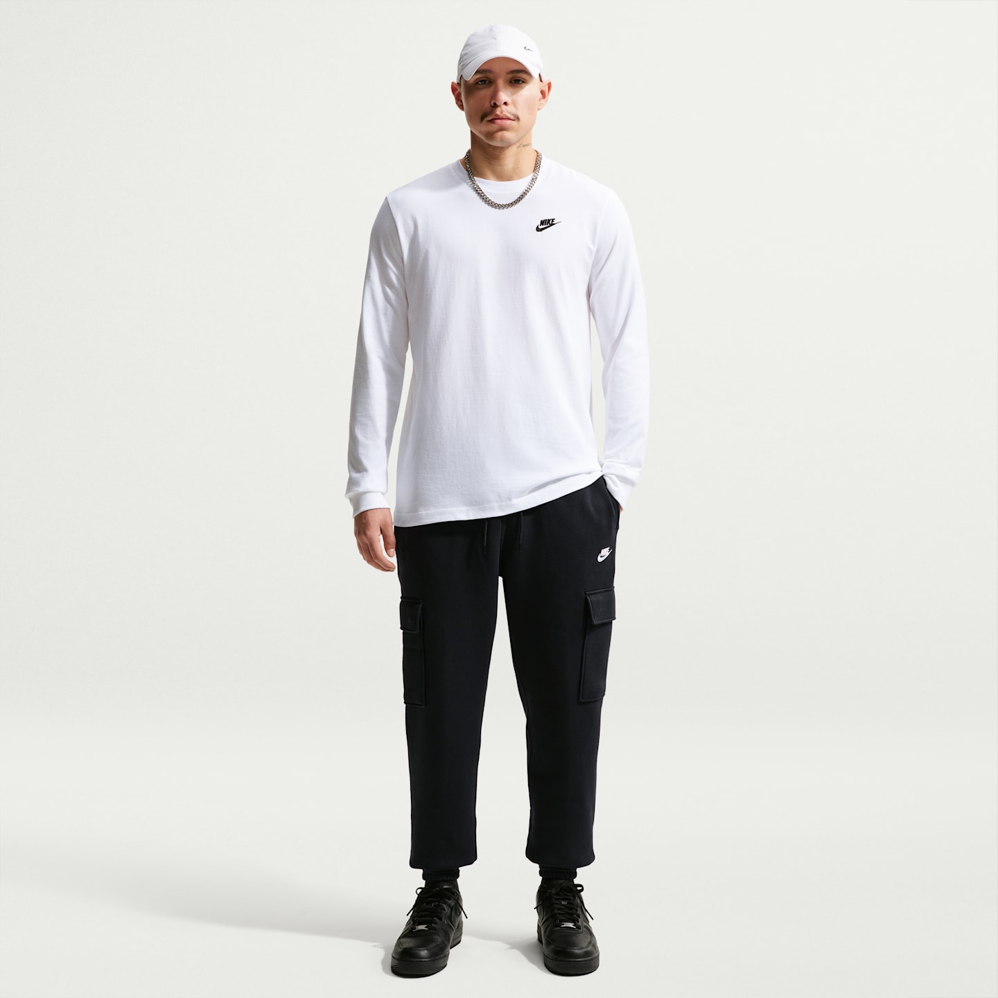 Мужские брюки Nike Club Men's Fleece Cargo Pants — фото 1