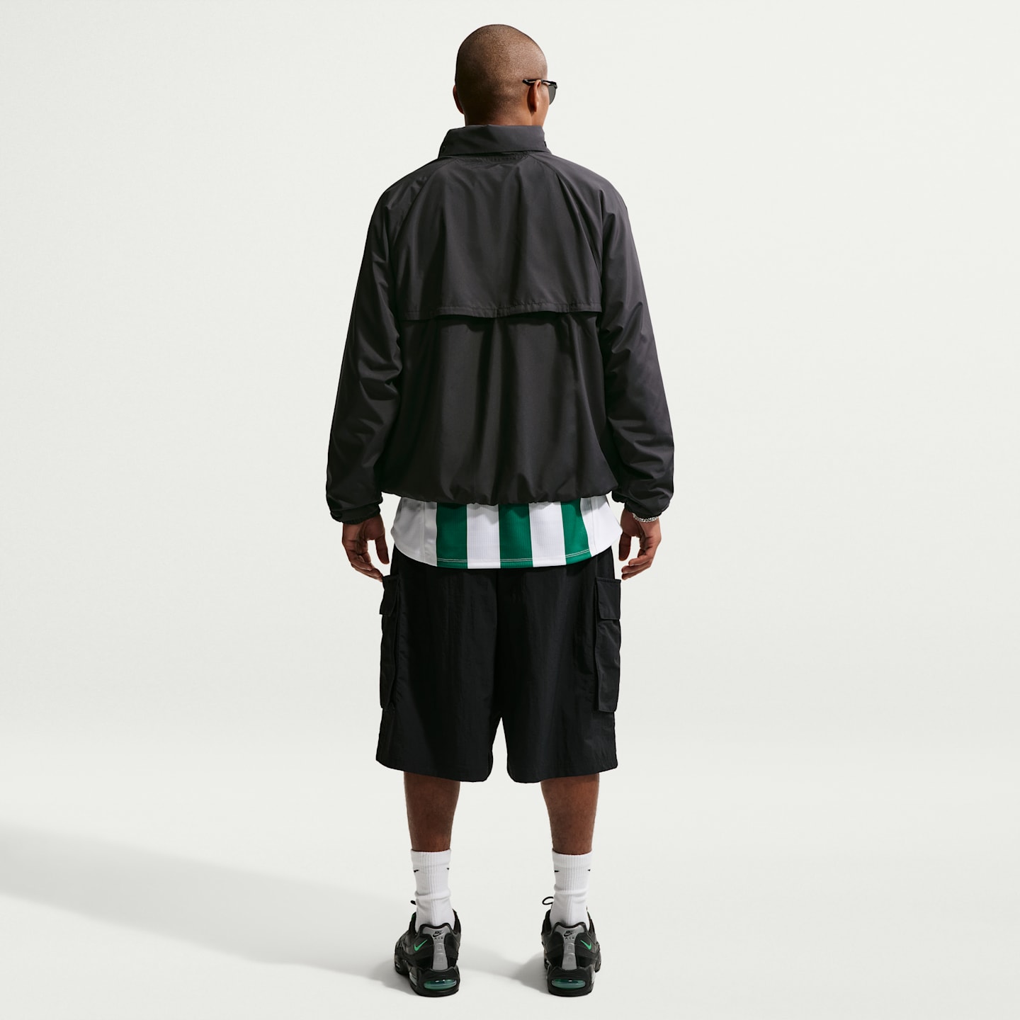 Мужские куртки Nike Windrunner Men's Lightweight Half-Zip Jacket — фото 5