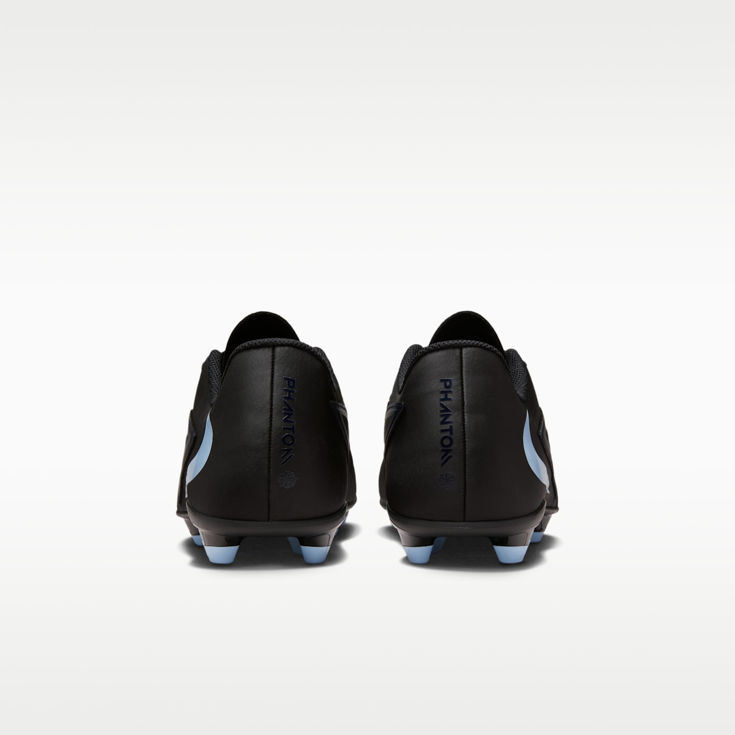 Мужские бутсы Nike Phantom 6 Low Club Multi-Ground Soccer Cleats — фото 6