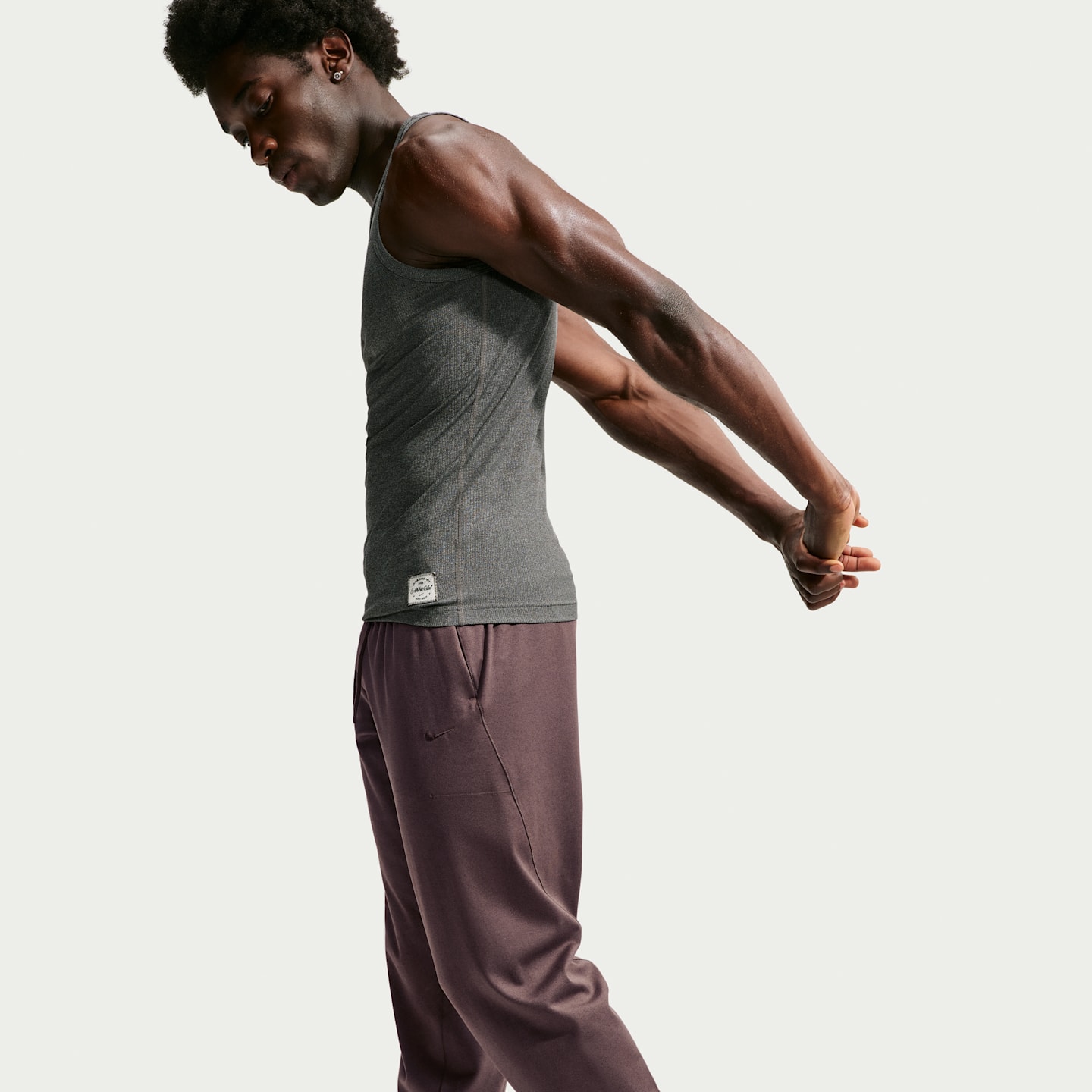 Мужские брюки Nike Primary NanoKnit Men's Dri-FIT UV Protection Performance Joggers — фото 4