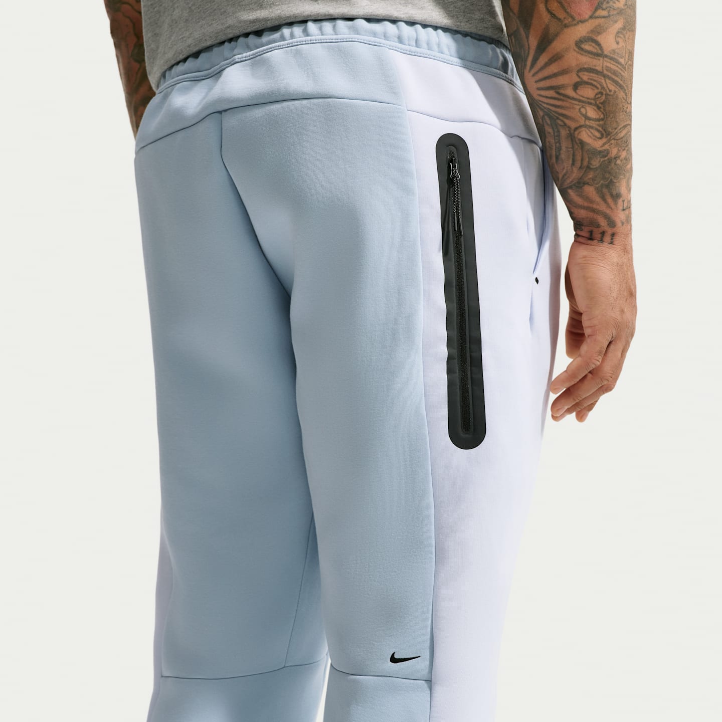 Мужские брюки Nike Tech Men's Fleece Color-Block Joggers — фото 8