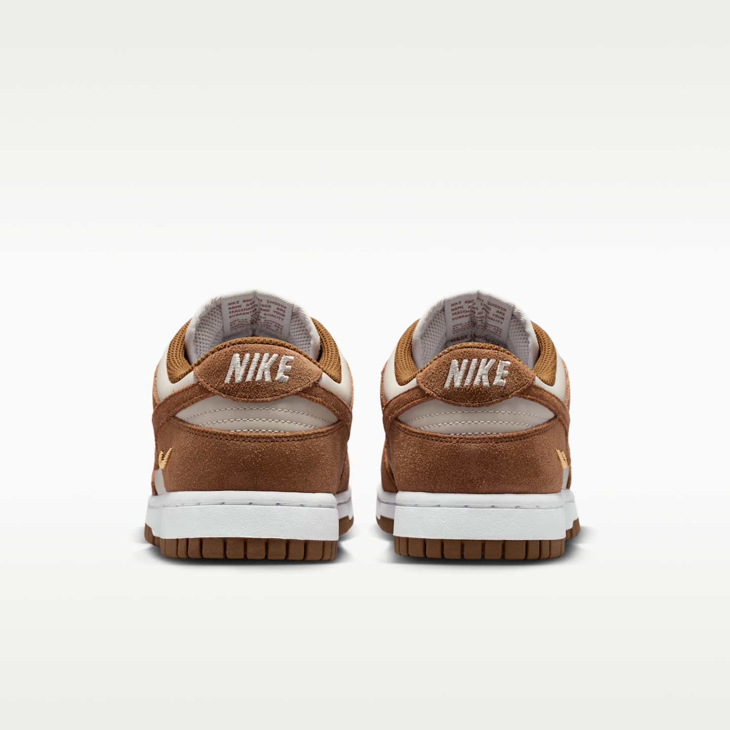 Женские кроссовки Nike Dunk Low Suede Women's Shoes — фото 6
