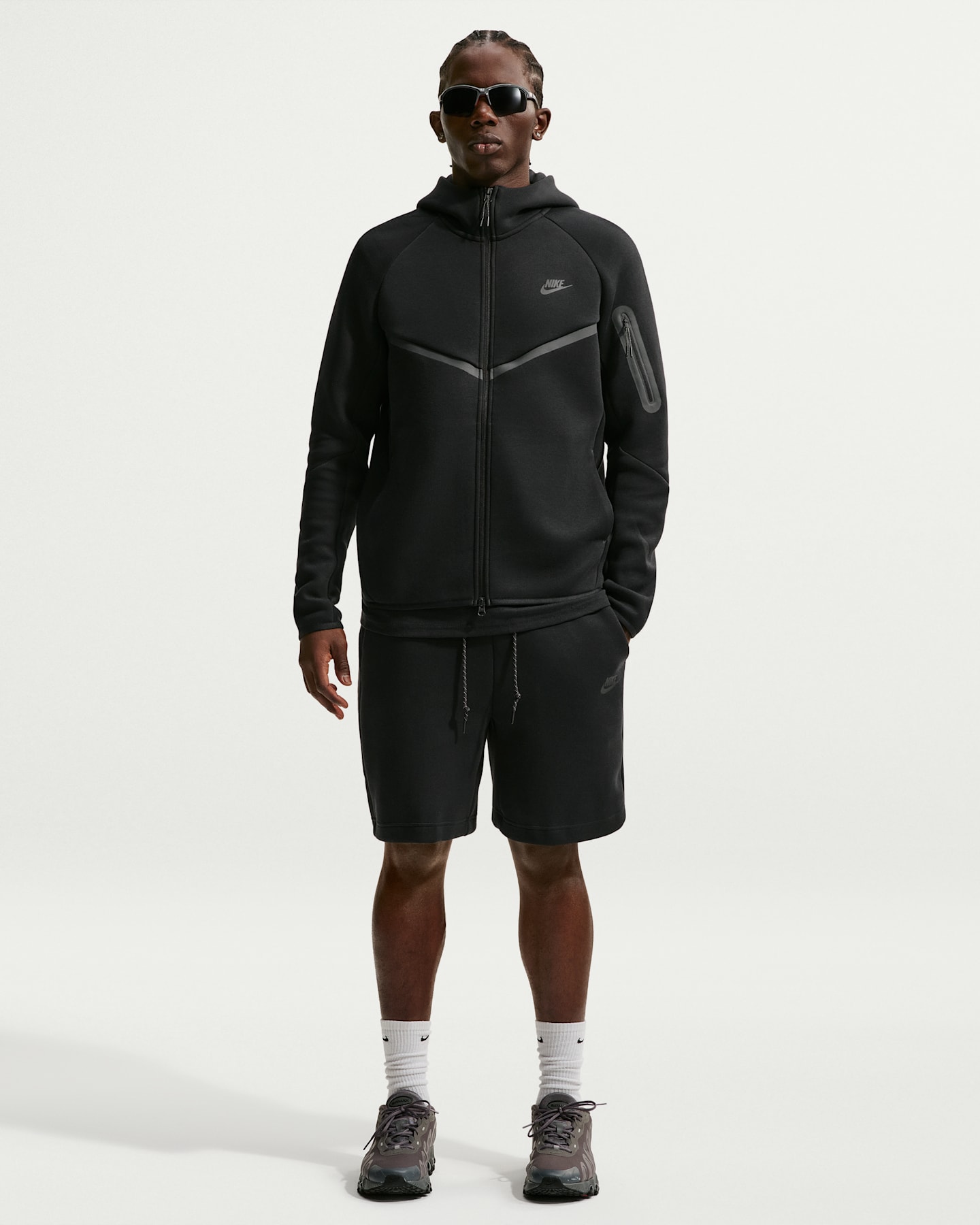 Мужские шорты Nike Tech Men's Fleece Shorts — фото 11