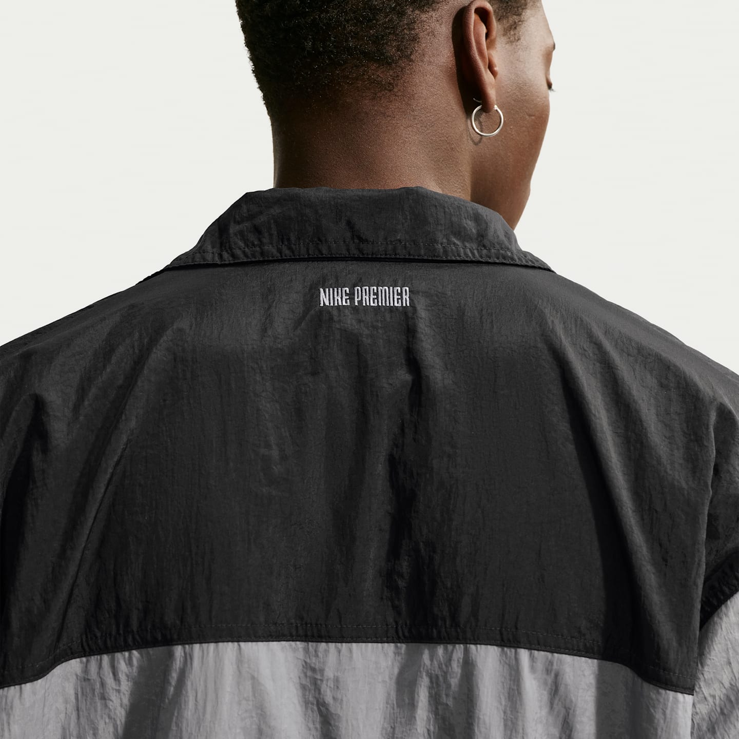 Мужские куртки Nike i96 Repel Men's Soccer Woven Track Jacket — фото 2