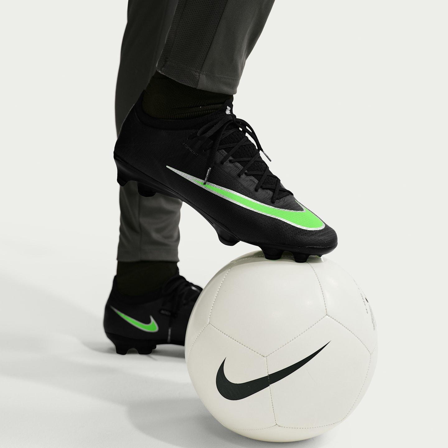 Мужские бутсы Nike Mercurial Vapor 17 Elite Artificial-Grass Low-Top Soccer Cleats — фото 11