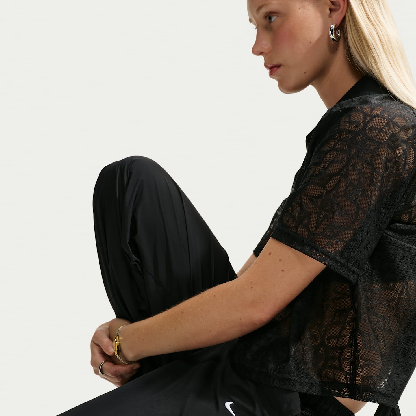 Женские брюки Nike Sportswear Women's Loose Mid-Rise Lace Track Pants — фото 4