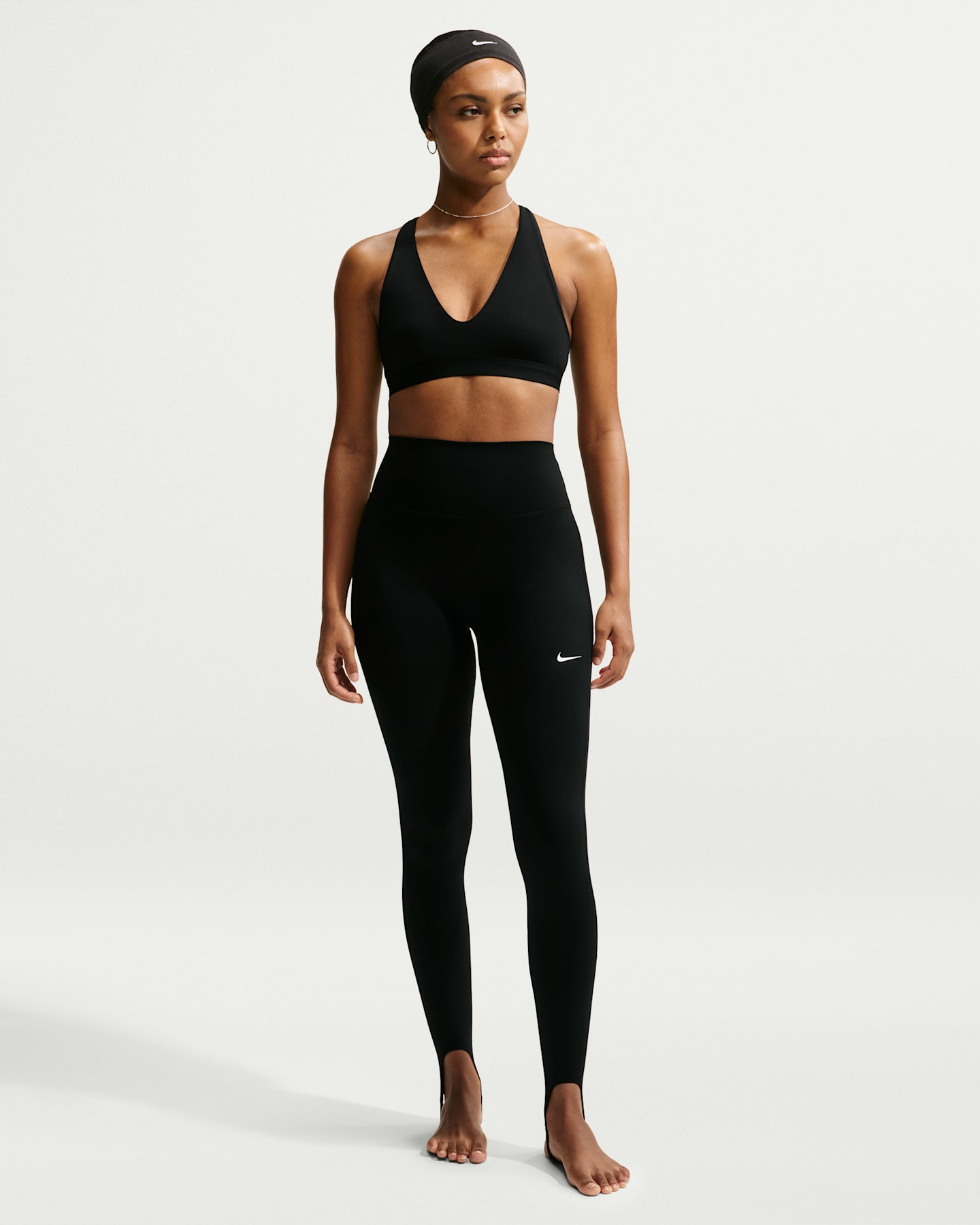 Женские леггинсы Nike One Women's High-Waisted Full-Length Stirrup Leggings — фото 8