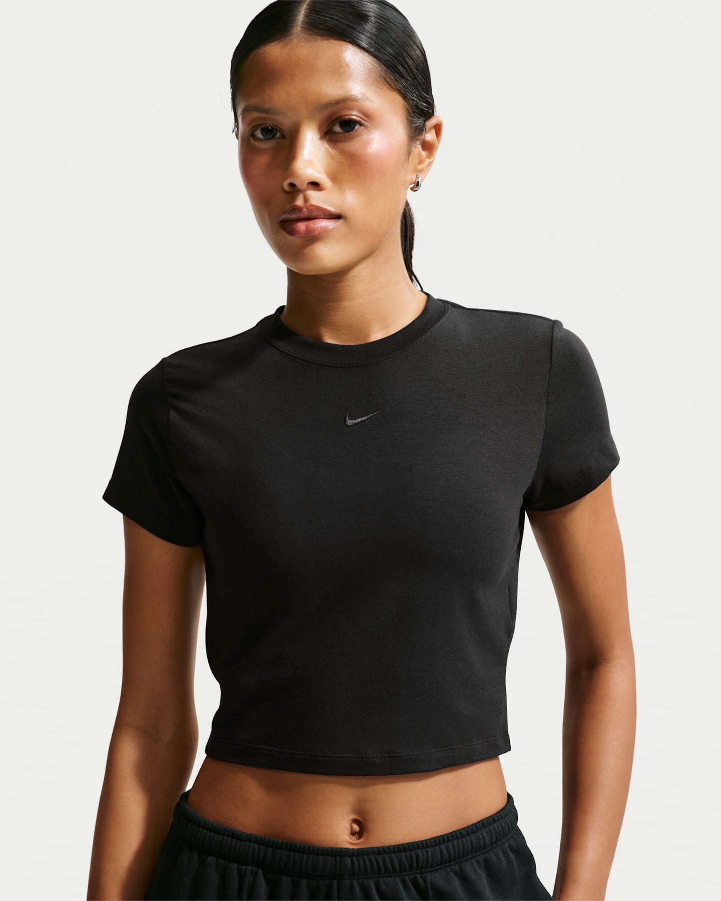 Женские футболки Nike Sportswear Chill Knit Women's Cropped T-Shirt — фото 7