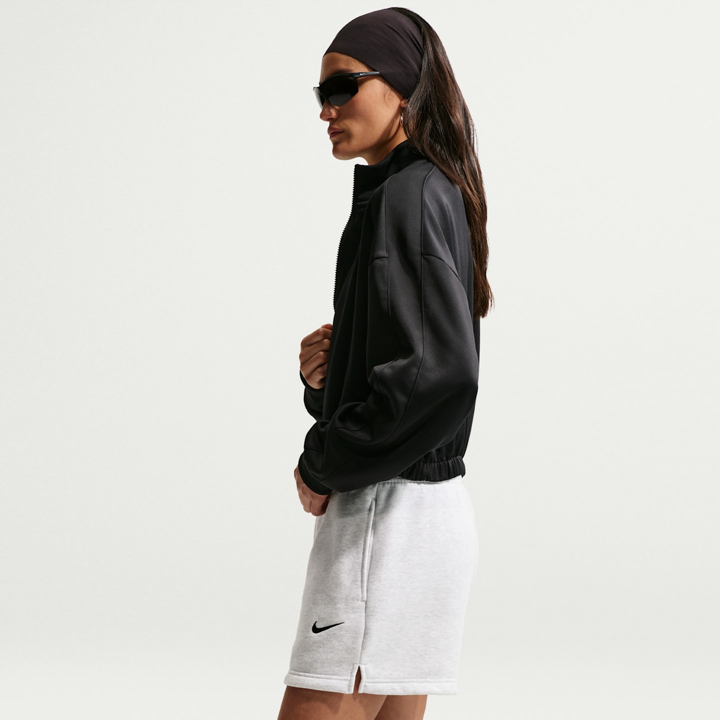 Женские шорты Nike Studio Fleece Medium Weight Women's Mid-Rise Shorts — фото 4