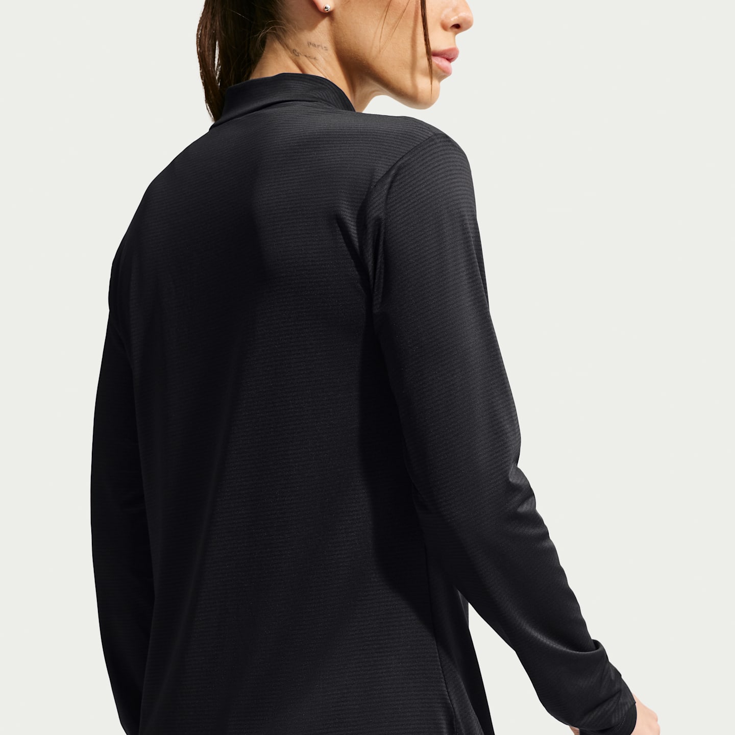 Женские свитеры Nike Victory Women's Dri-FIT 1/4-Zip Golf Top — фото 2