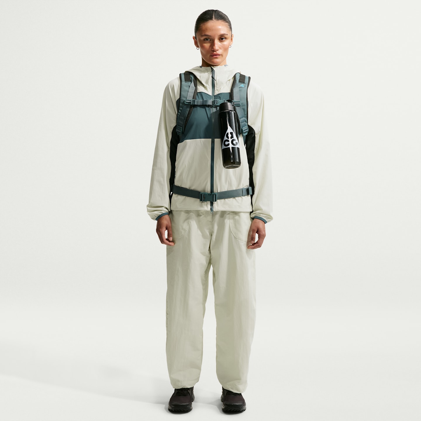 Женские куртки Nike ACG "Five Towers" Women's UV Protection Jacket — фото 4
