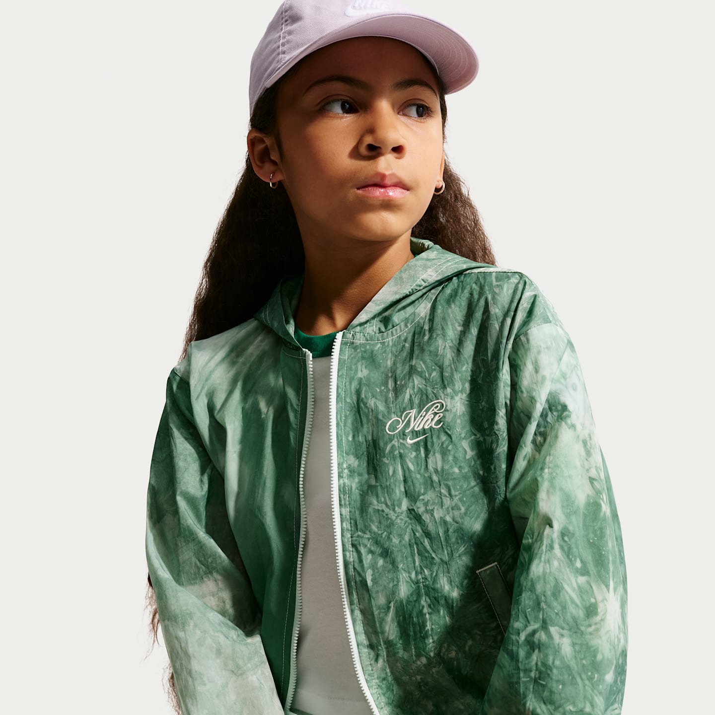 Детские куртки Nike Sportswear Club Girls' Woven Track Jacket — фото 3