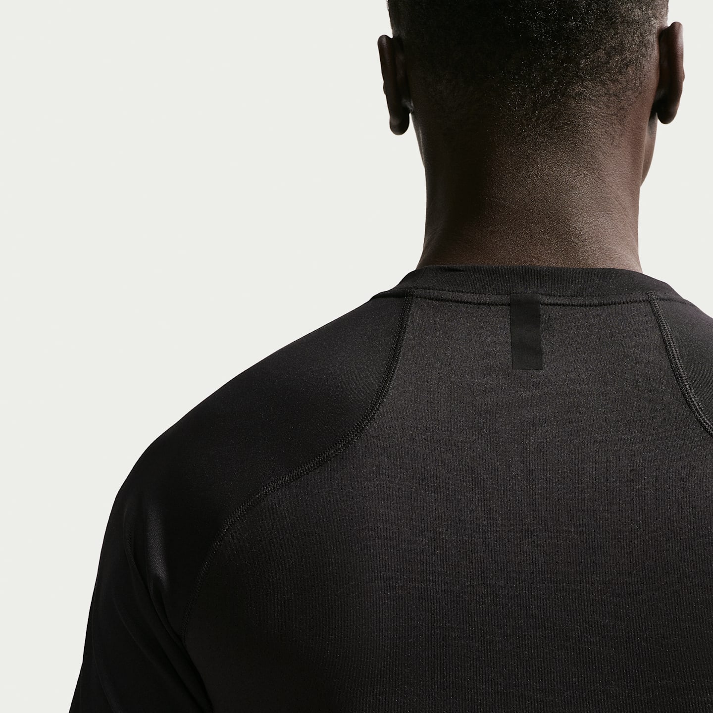 Мужские топы Nike Pro Training Men's Dri-FIT Short-Sleeve Top — фото 2