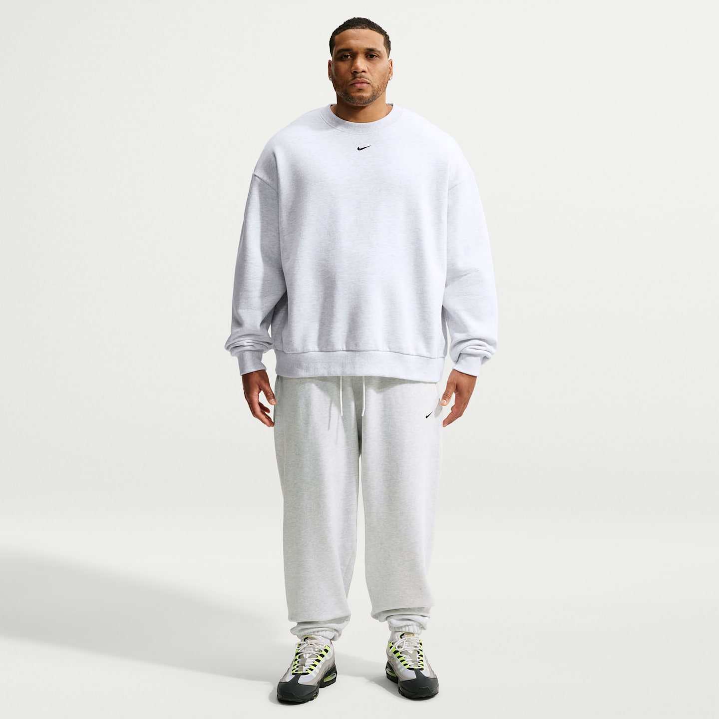 Мужские брюки Nike Solo Fleece Men's Cuffed Pants — фото 6