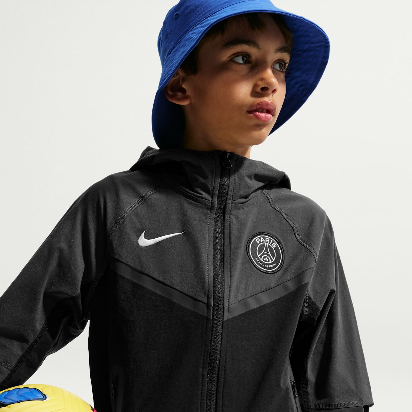 Детские куртки Nike Paris Saint-Germain Tech Big Kids' (Boys') Nike Soccer Full-Zip Jacket — фото 3