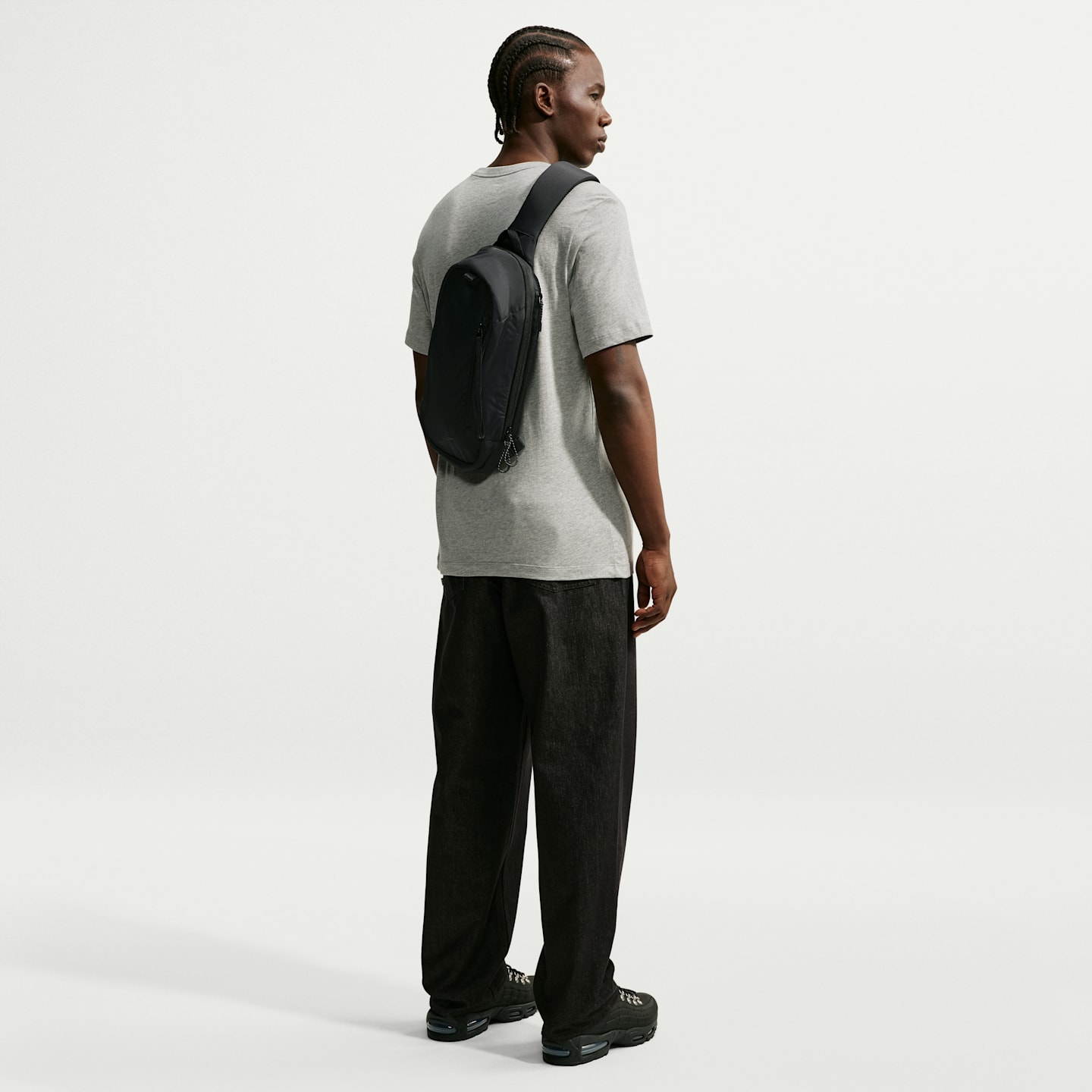 Женские сумки Nike Commute Sling (8L) — фото 12