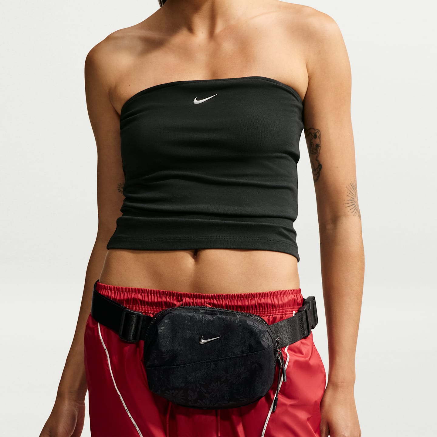 Женские кроссовки Nike Aura Floral Waistpack (2L) — фото 7