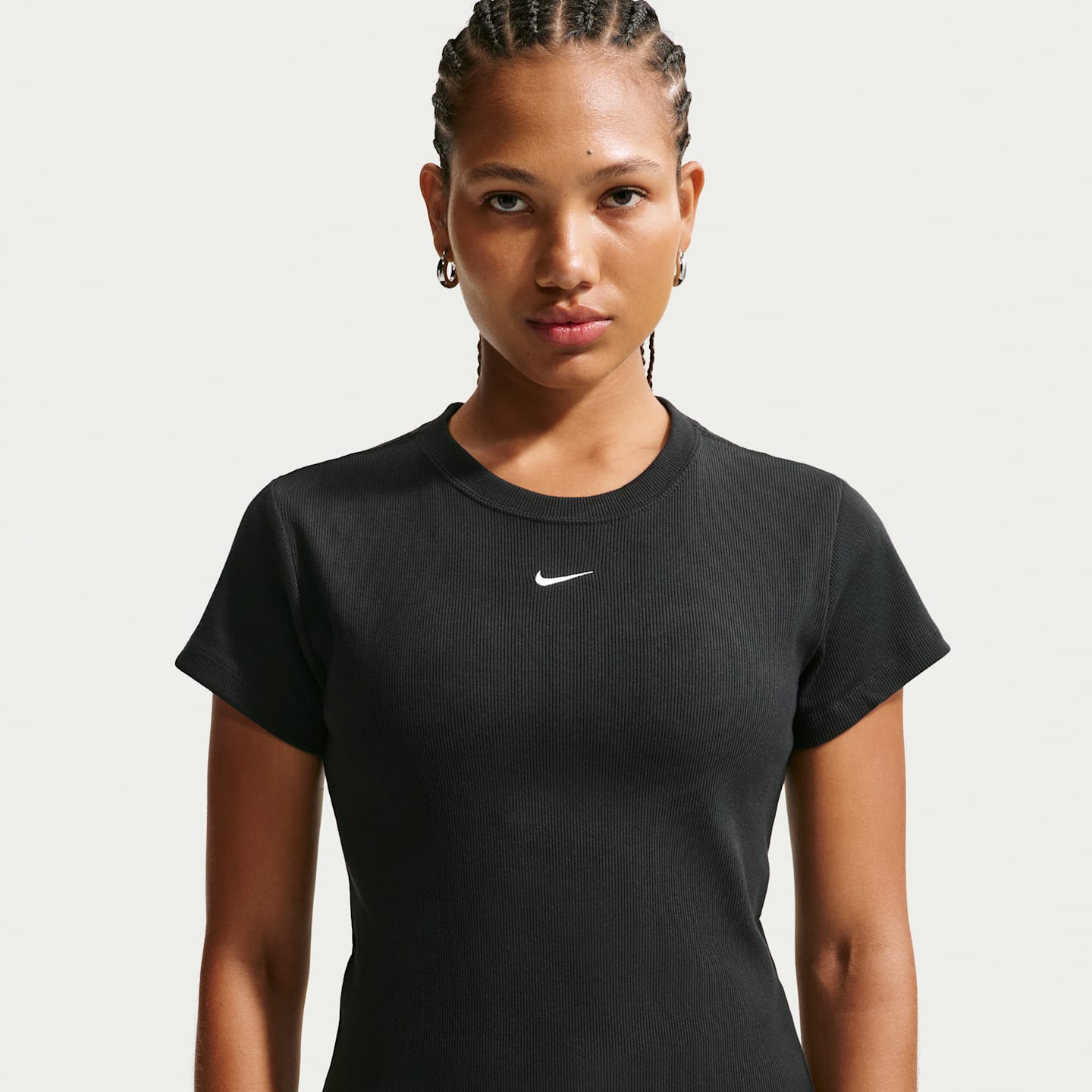 Женские футболки Nike Sportswear Women's Tight Ribbed Short-Sleeve T-Shirt — фото 1