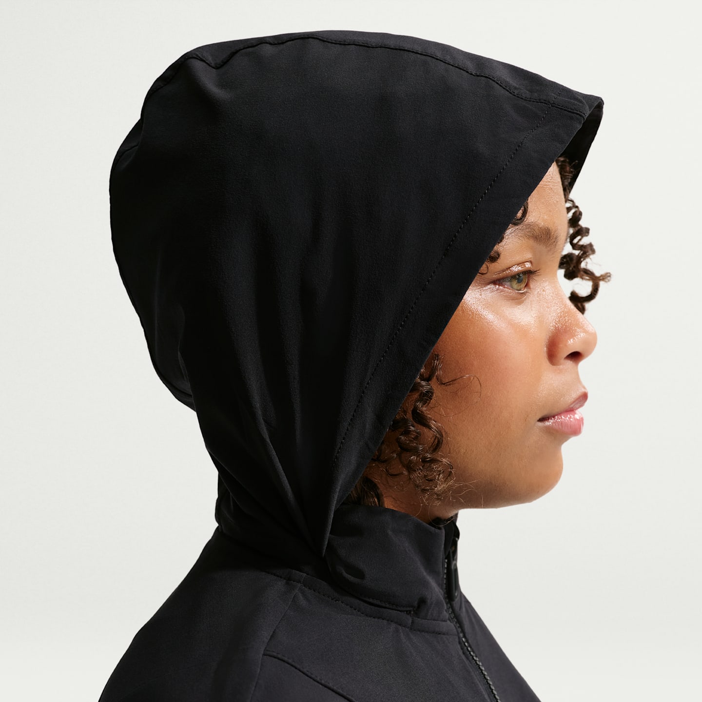 Детские куртки Nike MAVN Girls' Water-Repellent UV Woven Jacket — фото 6