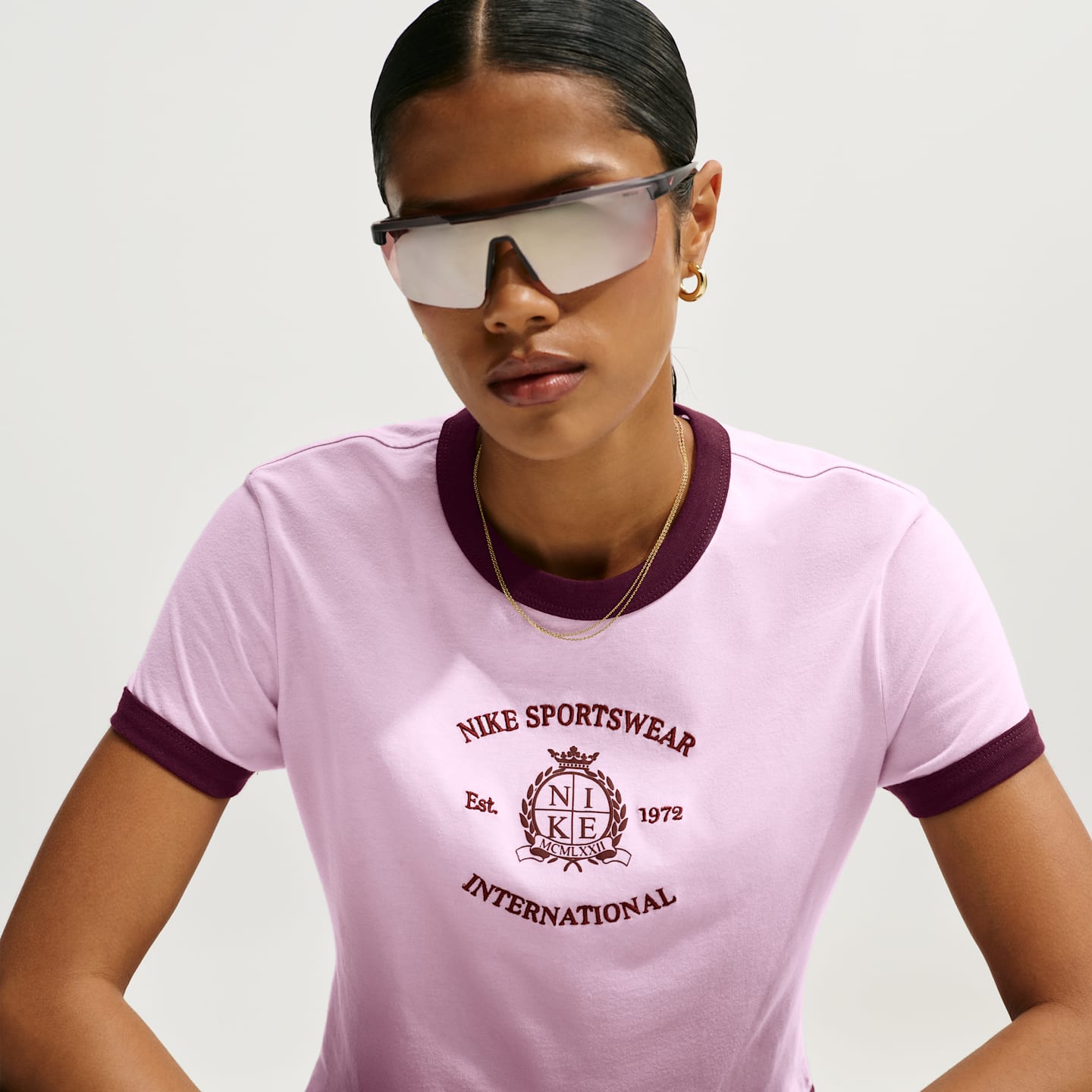 Женские футболки Nike Sportswear Women's Ringer T-Shirt — фото 3