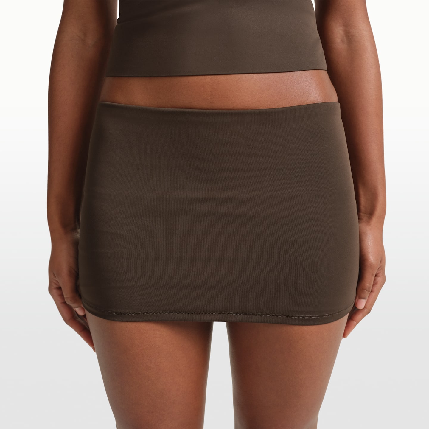 Женские шорты Nike NikeSKIMS Matte Women's 3" Fold-Over Waistband Shorts — фото 7