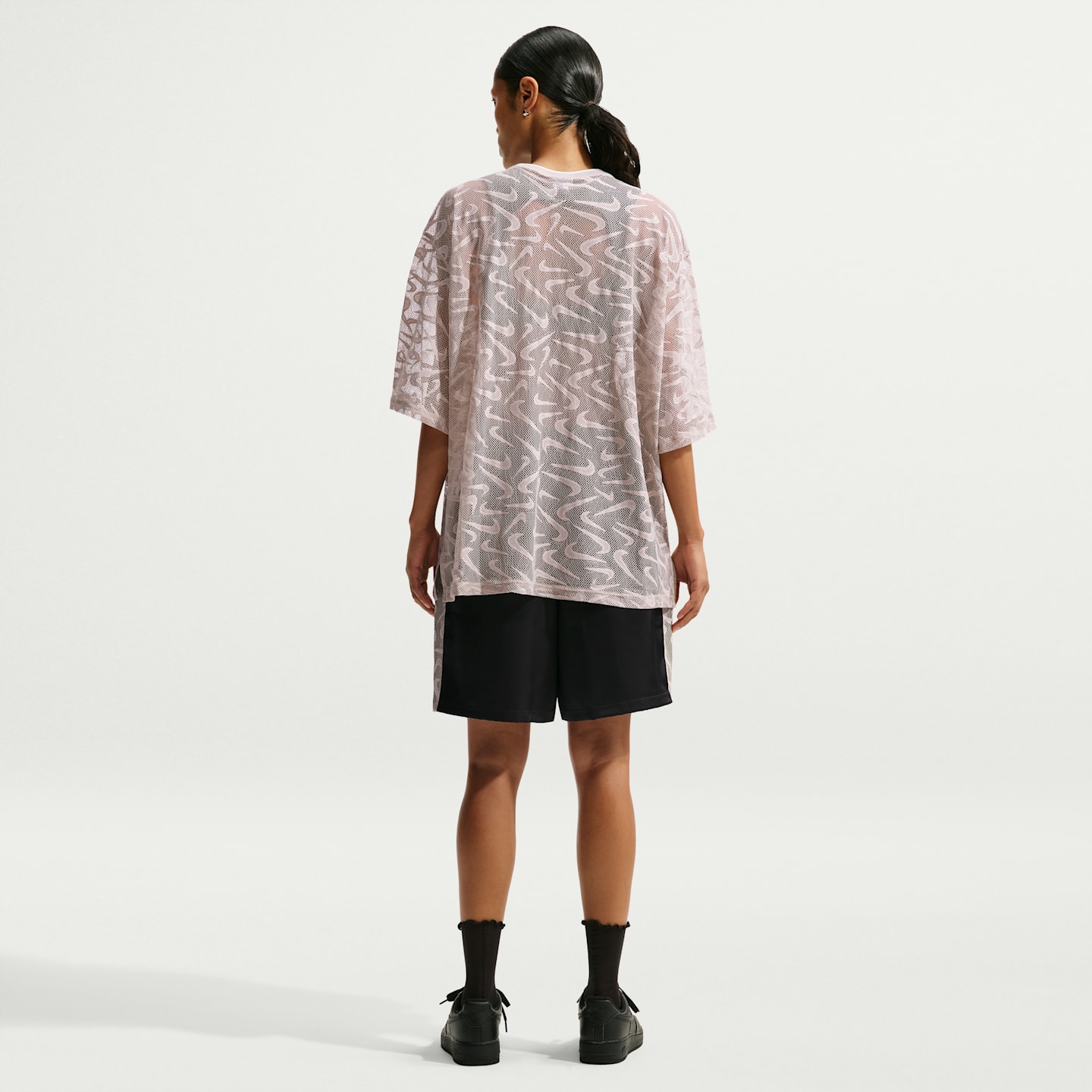 Женские шорты Nike Sportswear Chill Lace Women's Loose Mid-Rise Shorts (Plus Size) — фото 5