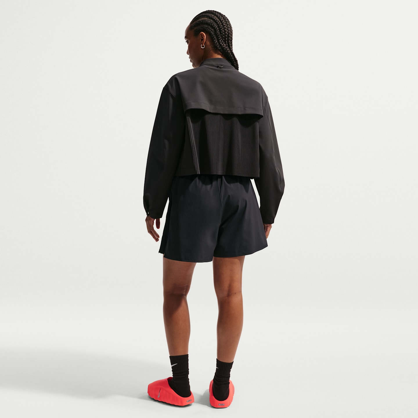 Женские шорты Nike 24.7 PerfectStretch Women's Dri-FIT High-Waisted Shorts — фото 5