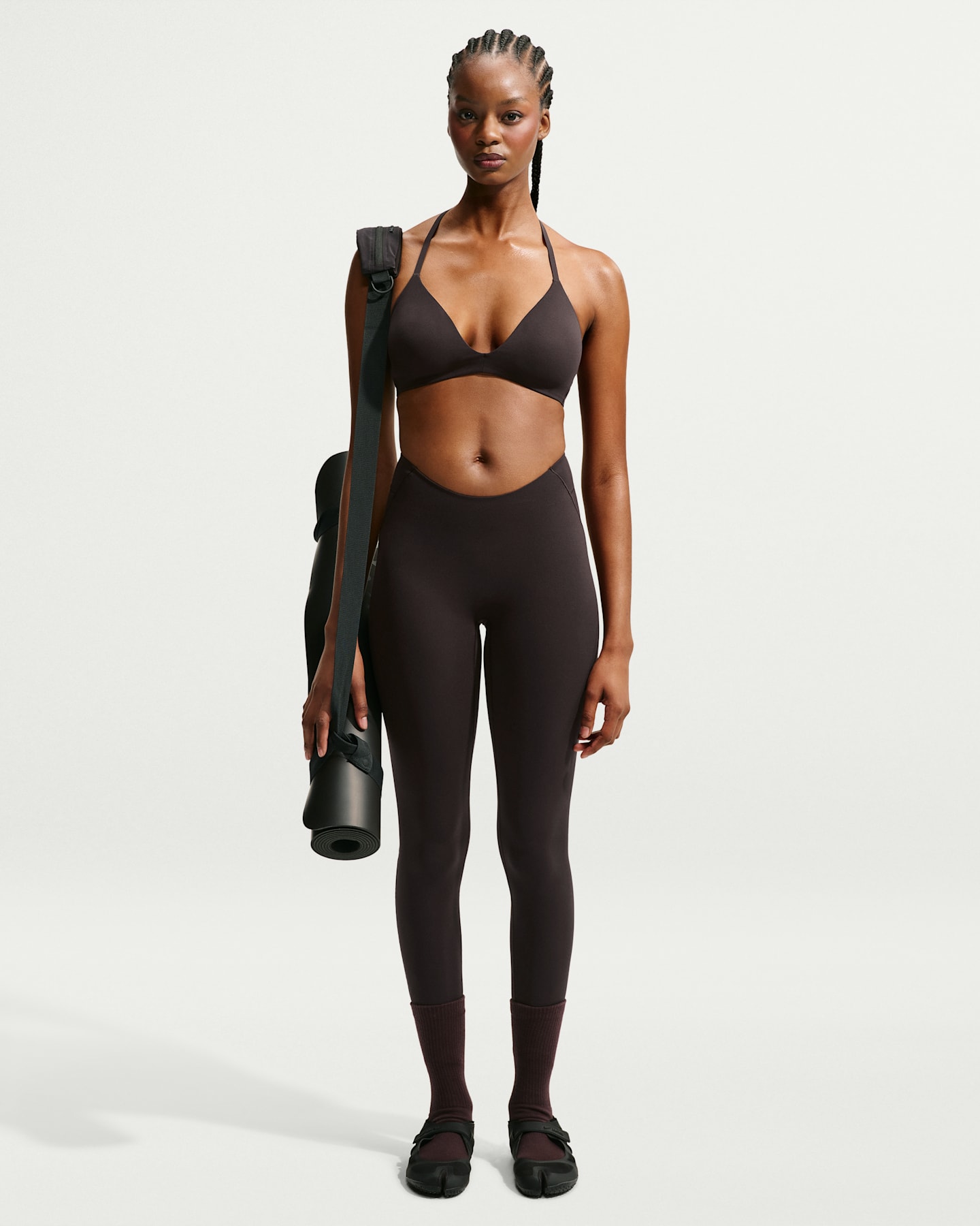 Женские леггинсы Nike NikeSKIMS Studio Stretch Women's 29" Leggings — фото 8