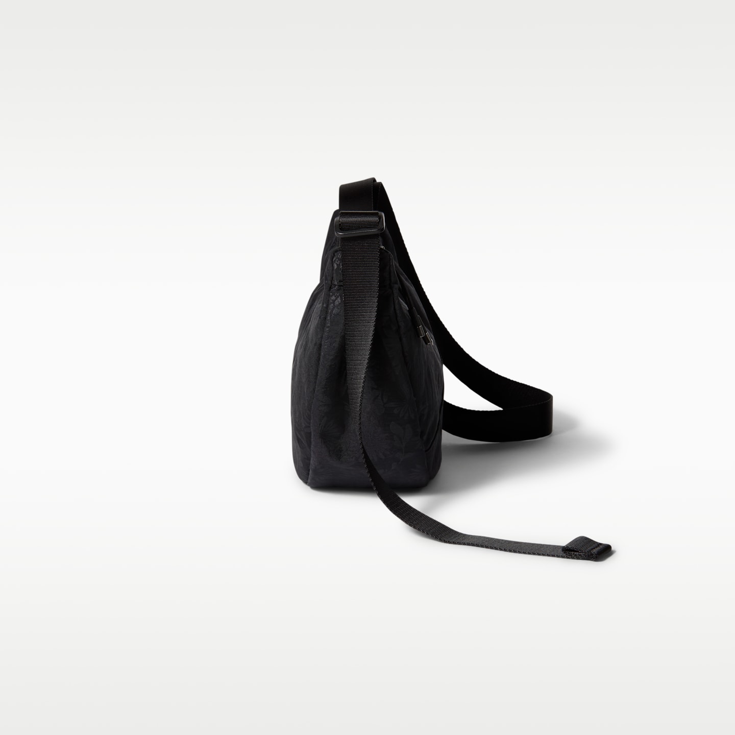 Мужские сумки Nike Aura Floral Crescent Crossbody (4L) — фото 3
