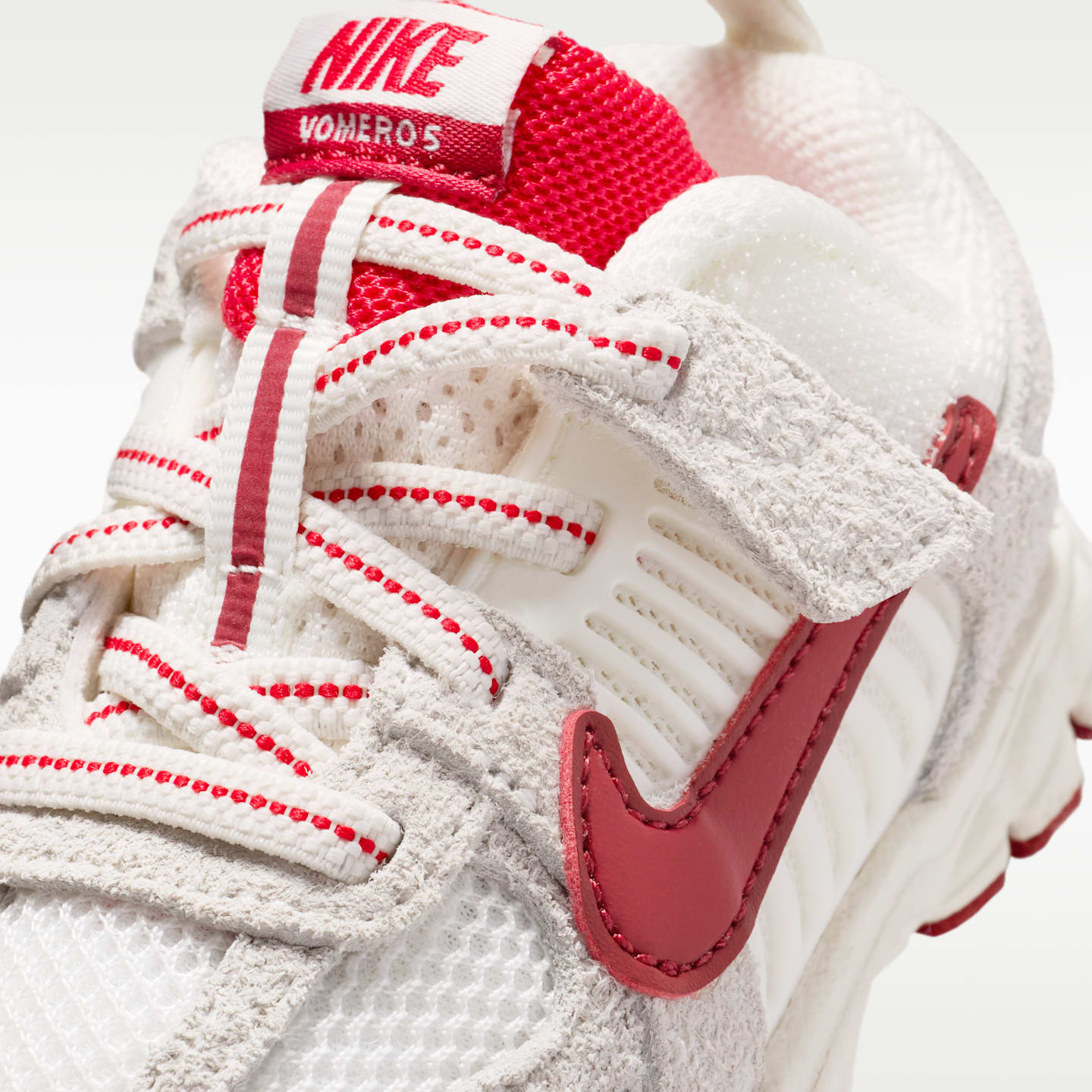 Детские кроссовки Nike Vomero 5 SE Little Kids' Shoes — фото 7