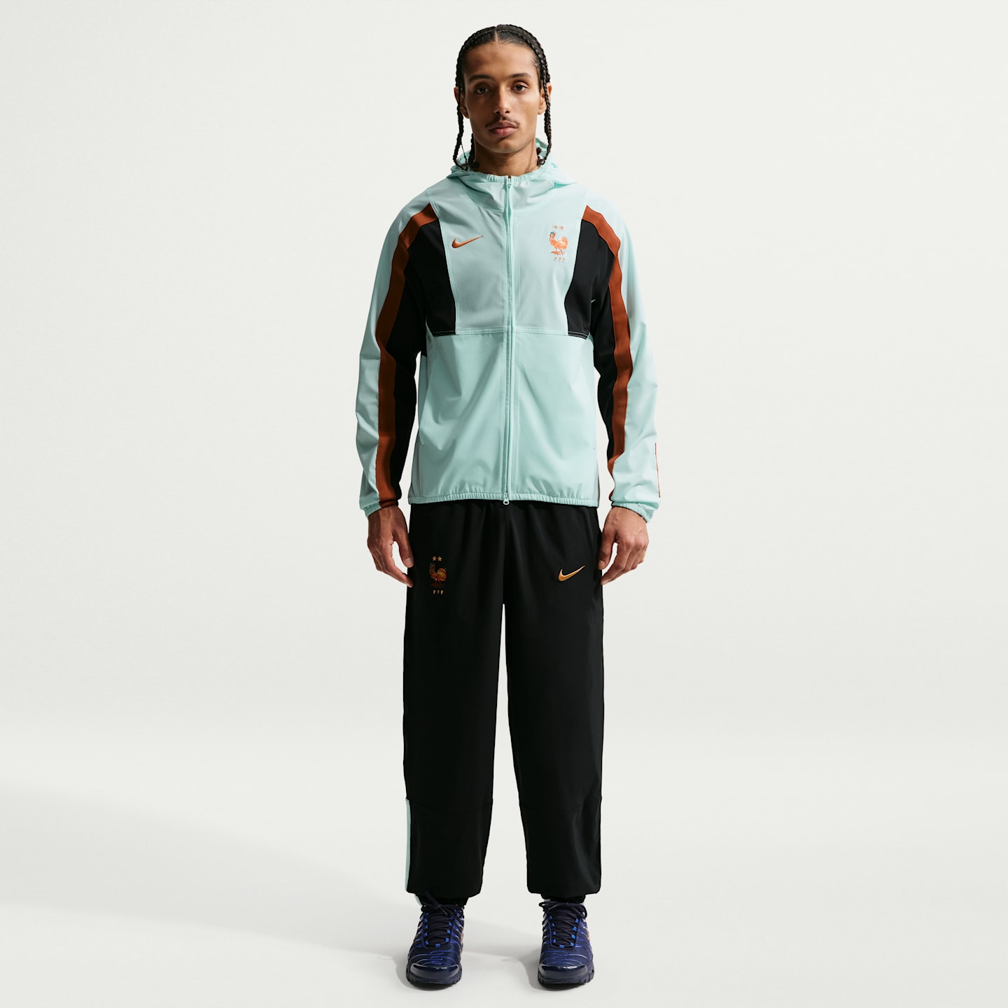 Мужские куртки Nike FFF Energy Men's Nike Dri-FIT Soccer Woven Jacket — фото 4