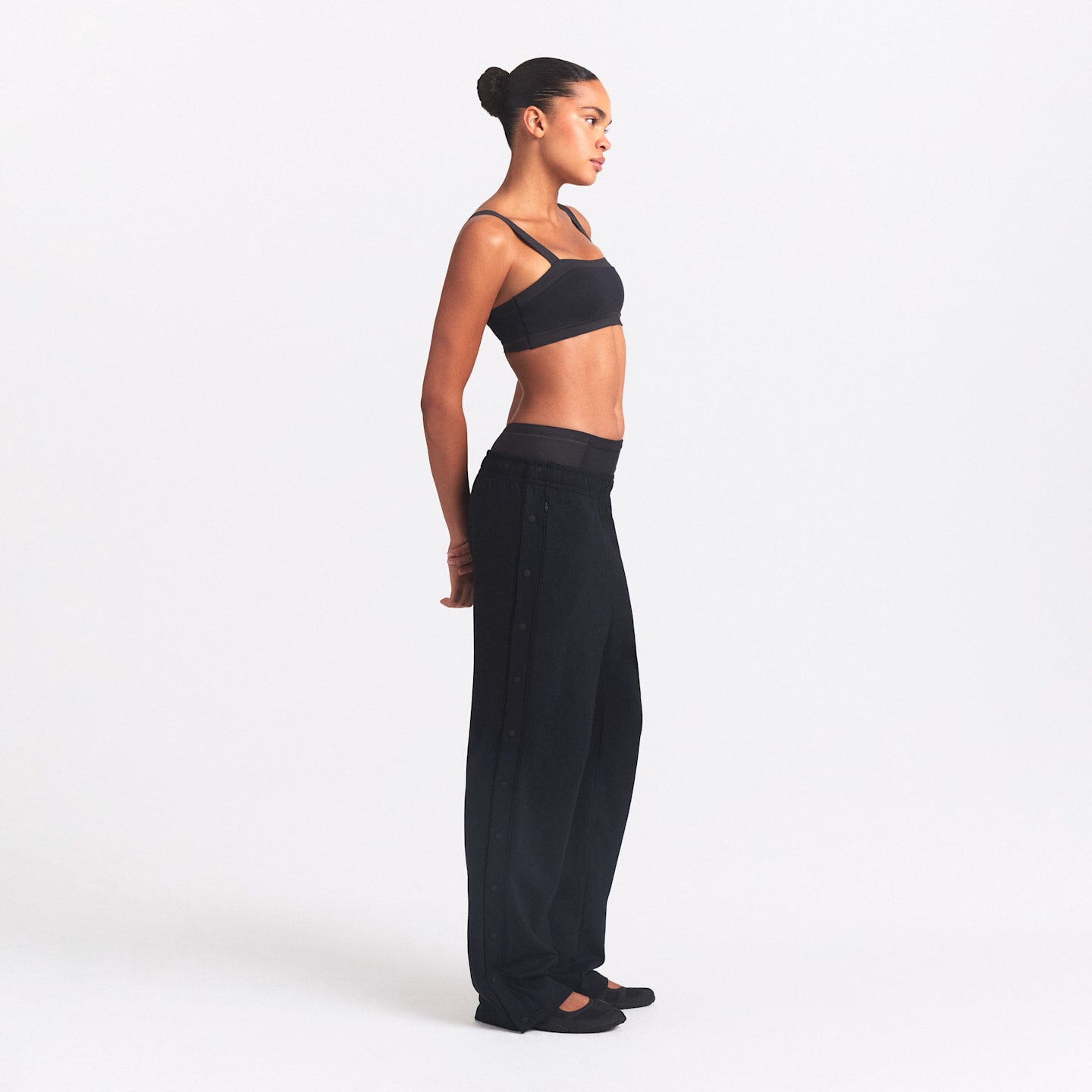 Женские брюки Nike NikeSKIMS Matte Tricot Women's Side-Snap Pants — фото 3