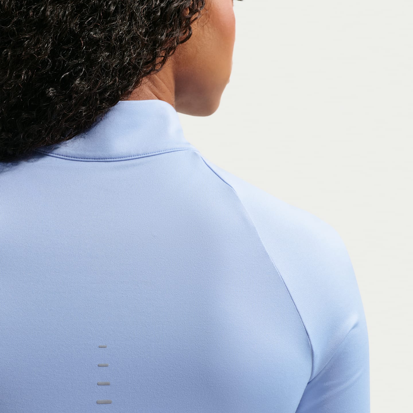 Женские свитеры Nike Swift Women's Dri-FIT UV 1/4-Zip Running Top — фото 2