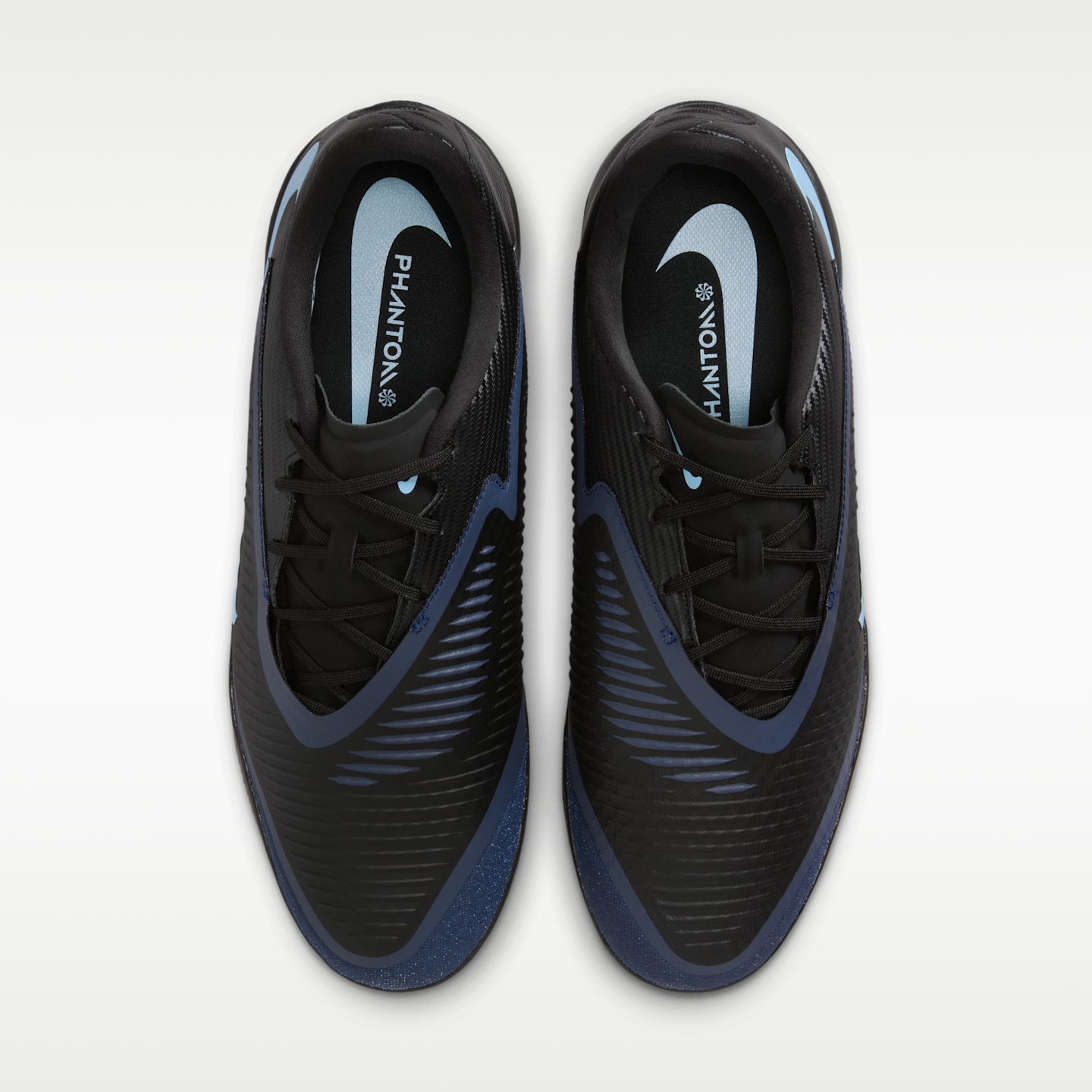 Мужские кроссовки Nike Phantom 6 Low Academy Multi-Ground Soccer Cleats — фото 4