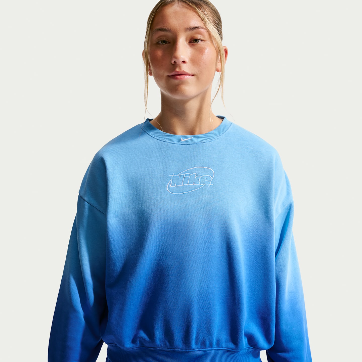 Детские кроссовки Nike Studio Fleece Lightweight Big Kids' (Girls') Oversized Graphic Crew — фото 3