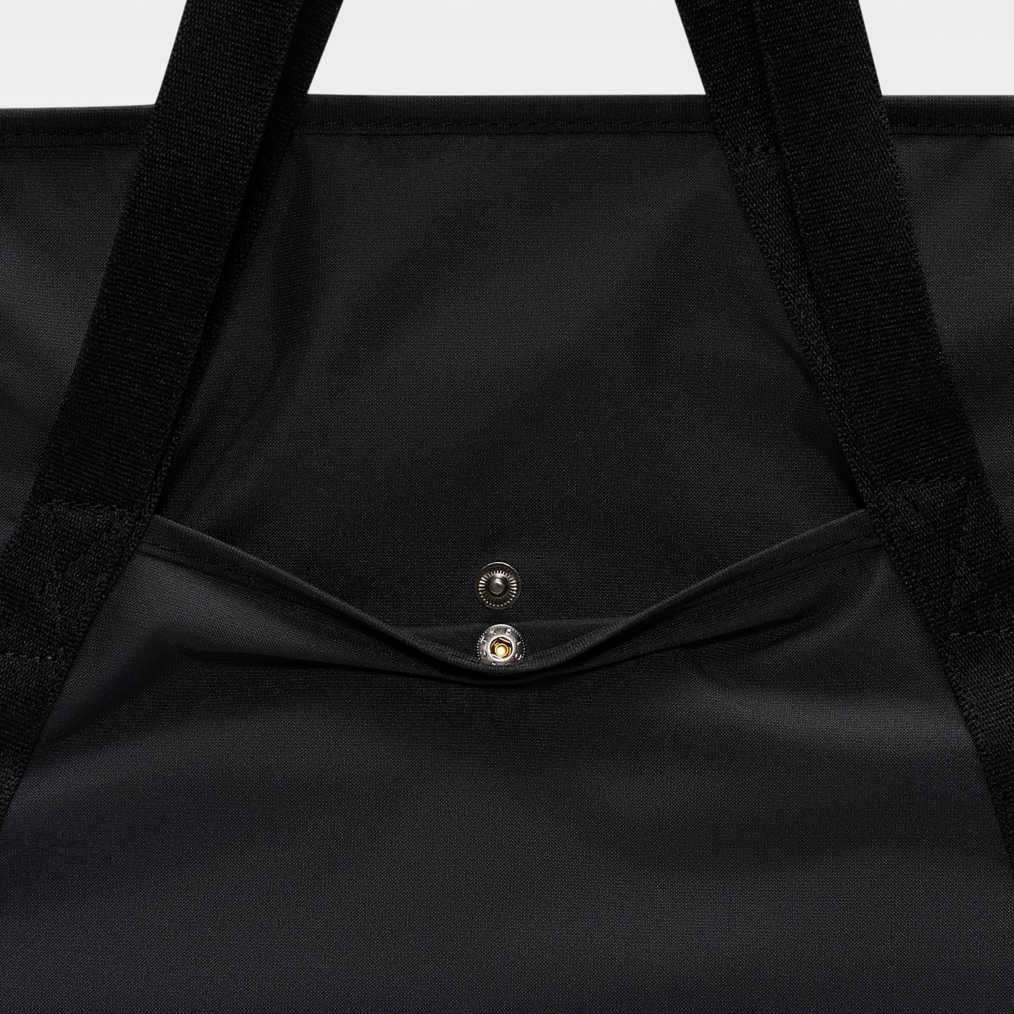 Женские сумки Nike Gym Tote (28L) — фото 9