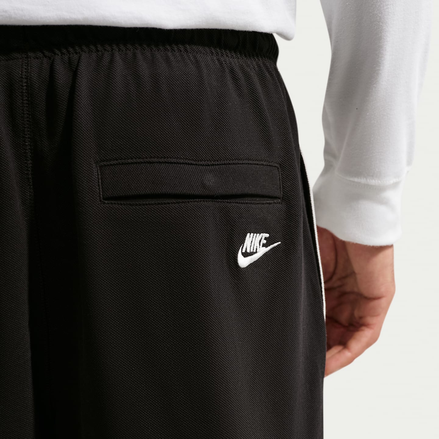 Мужские шорты Nike Sportswear Club Men's Knit Flow Shorts — фото 3