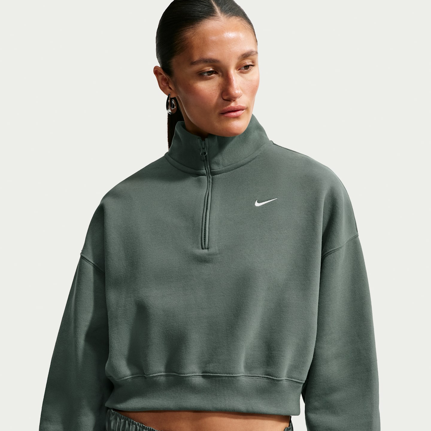 Женские свитеры Nike Studio Fleece Medium Weight Women's Oversized 1/4-Zip Cropped Top — фото 1