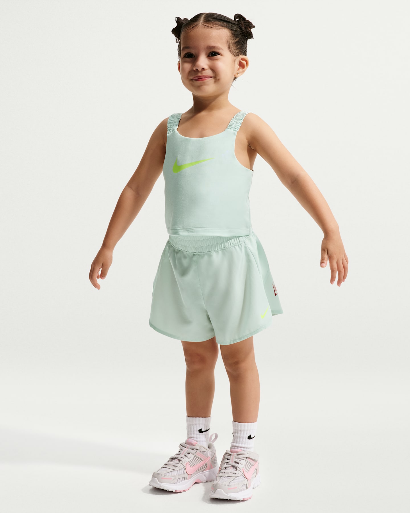 Детские брюки Nike Bold Play Toddler Dri-FIT Tank and Shorts Set — фото 8