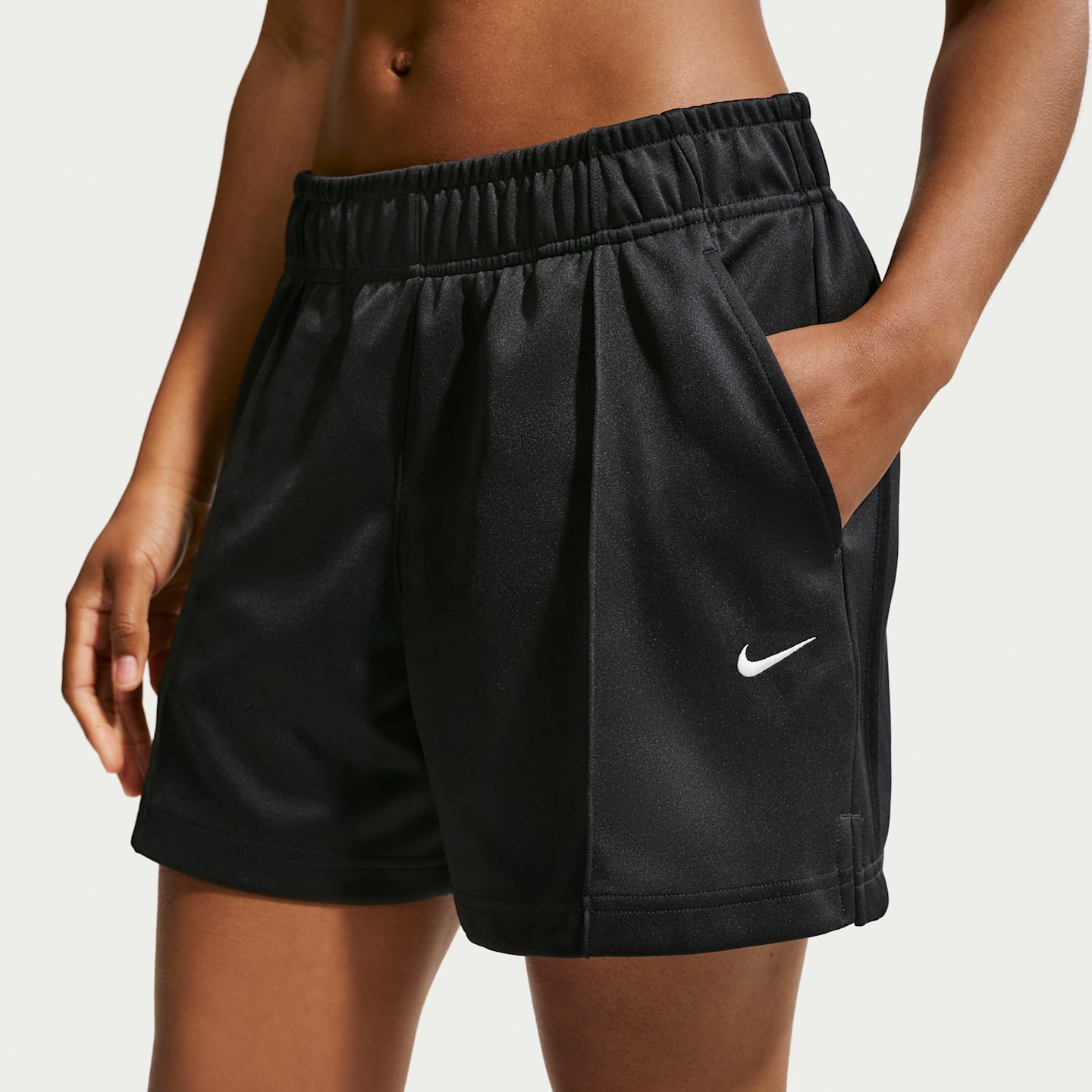 Женские шорты Nike Sportswear Women's Mid-Rise Poly-Knit Track Shorts — фото 2