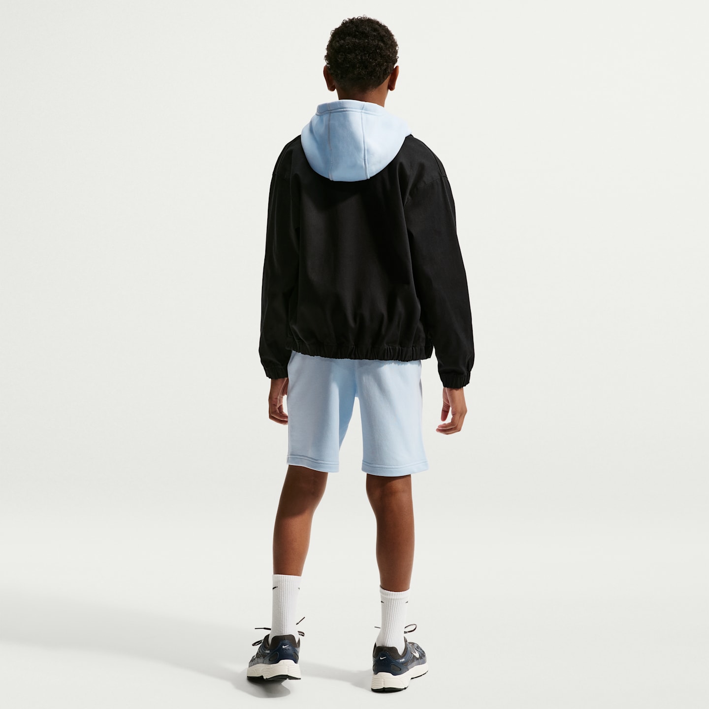 Детские шорты Nike Sportswear Club Big Kids' French Terry Shorts — фото 5