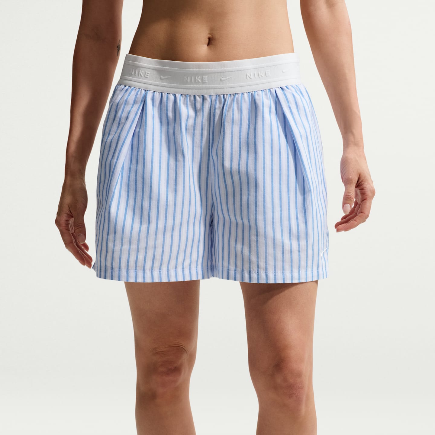 Женские шорты Nike Sportswear Chill Poplin Women's Loose Mid-Rise Stripe Shorts — фото 2