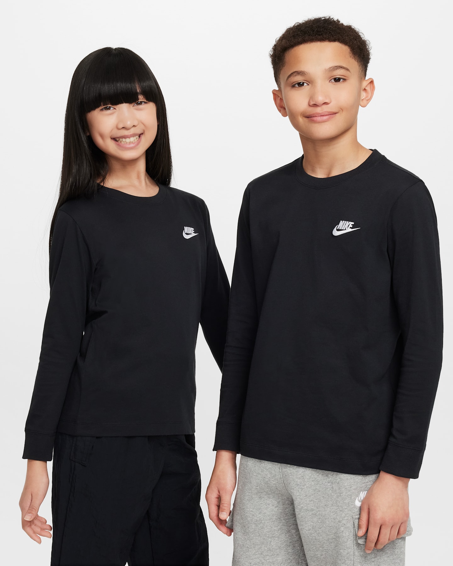 Детские футболки Nike Sportswear Big Kids' Long-Sleeve T-Shirt — фото 5
