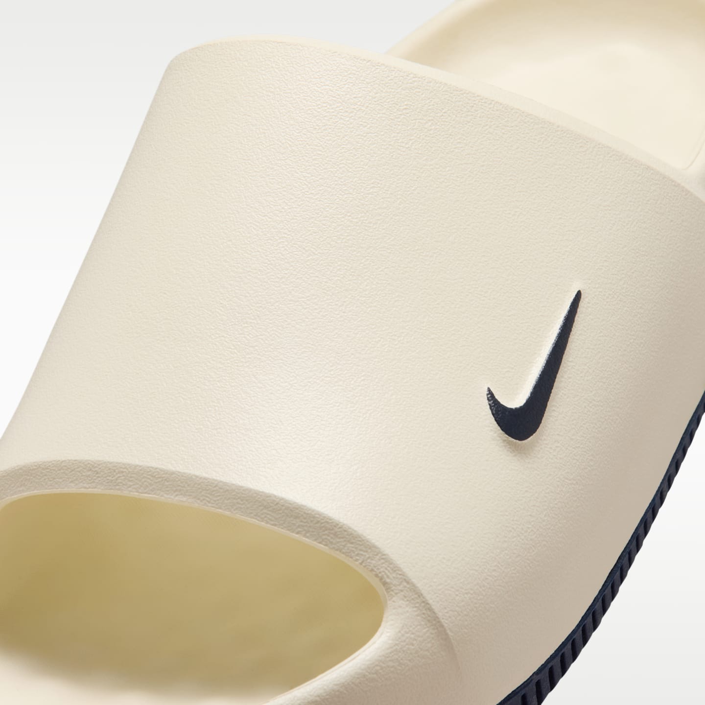 Мужские сандалии Nike Calm (WVU) Men's College Slides — фото 6