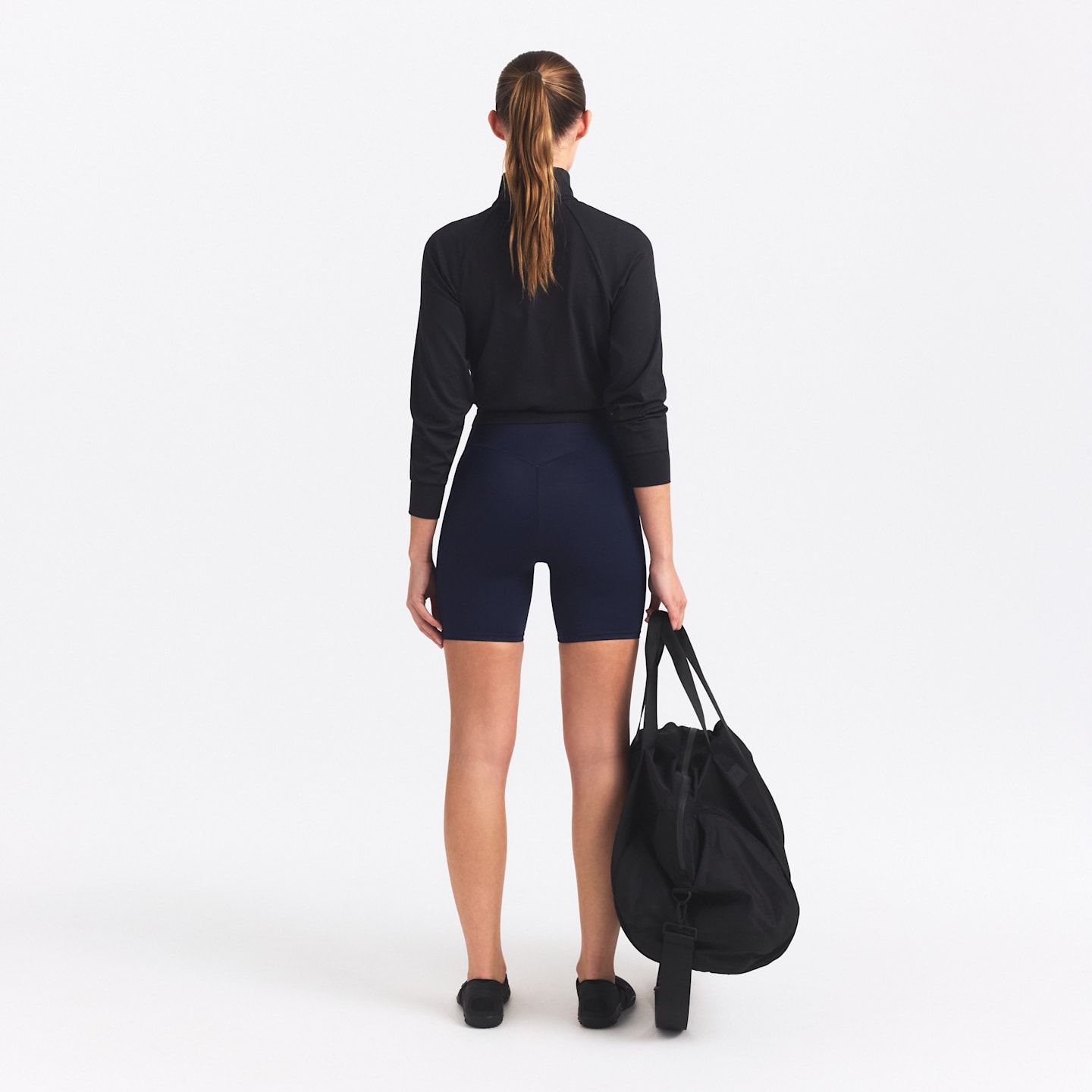 Женские шорты Nike NikeSKIMS Shine Women's High-Waisted 5" Biker Shorts — фото 5